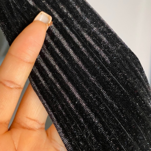 Black Striped Top with ruffle sleeves - Picture 3 of 3